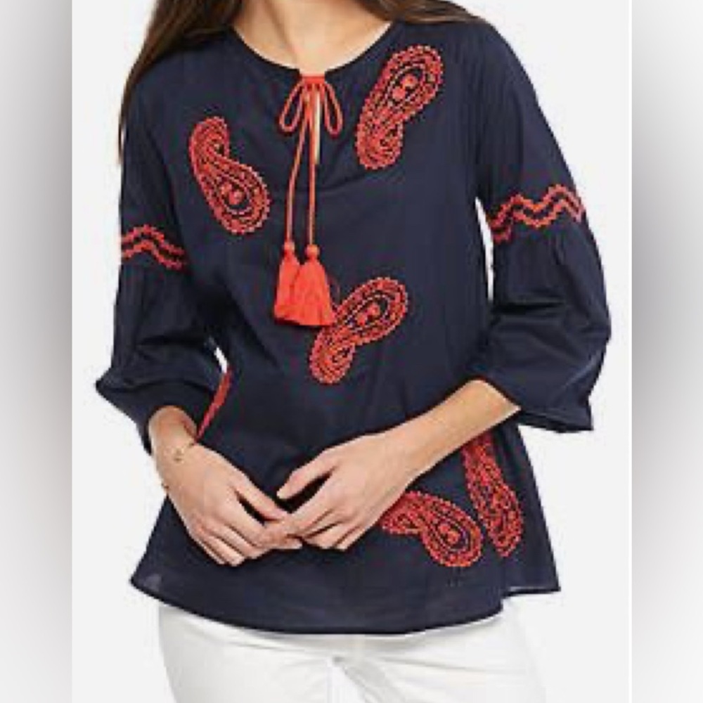 Crown & Ivy tunic